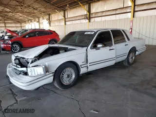 1994 Lincoln Town Car Executive with VIN 1LNLM81W9RY755340, listed as a Copart auction lot 68571884 with 167,150 mi miles and Salvage Title. Bid and sale history available at carsss.com. Image 1.