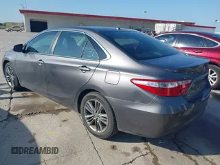 2015 Toyota Camry XLE with VIN 4T1BF1FK3FU927545, listed as a IAAI auction lot 42088944 with 293,029 mi miles and . Bid and sale history available at DreamBid. Image 3.