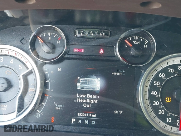 2018 Ram 2500 Laramie with VIN 3C6UR5NL0JG370294, listed as a IAAI auction lot 41637107 with 153,041 mi miles. Bid and sale history available at carsss.com. Image 7.