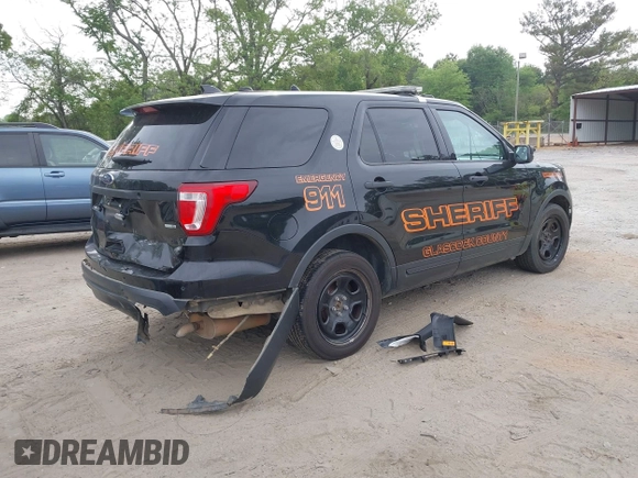 2016 Ford Police Interceptor Utility z VIN 1FM5K8AR3GGC73183, wystawiony jako IAAI lot #41978063 z przebiegiem 133 309 mil mil oraz . Historia ofert i sprzedaży dostępna na DreamBid. Obrazek 4.