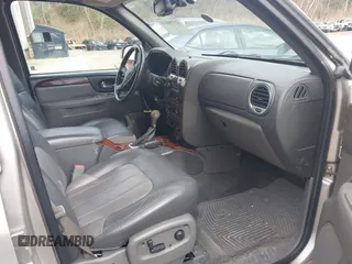 2004 GMC Envoy SLE with VIN 1GKDS13S442350938, listed as a IAAI auction lot 41790810 with 161,998 mi miles. Bid and sale history available at carsss.com. Image 5.
