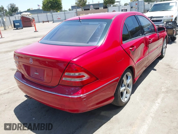 2006 Mercedes-Benz C 230 Sport z VIN WDBRF52H76A911207, wystawiony jako IAAI lot #42520213 z przebiegiem 238 202 mil mil oraz . Historia ofert i sprzedaży dostępna na DreamBid. Obrazek 4.