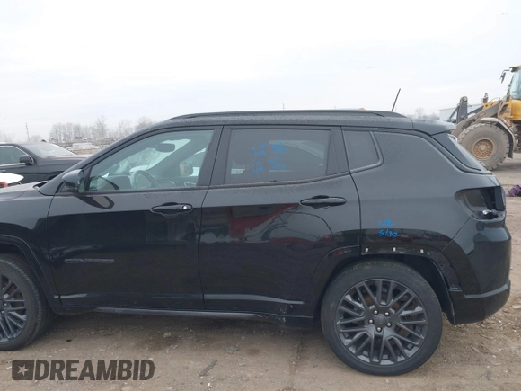 2022 Jeep Compass High Altitude with VIN 3C4NJDCB6NT212869, listed as a IAAI auction lot 41295122 with 34,601 mi miles and . Bid and sale history available at carsss.com. Image 15.