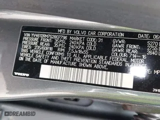 2016 Volvo XC60 T5 Platinum with VIN YV4612RM7G2807796, listed as a IAAI auction lot 41920432 with 139,003 mi miles. Bid and sale history available at carsss.com. Image 9.