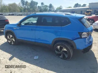 2024 Volkswagen Taos SE z VIN 3VVVX7B2XRM095641, wystawiony jako Copart lot #53708895 z przebiegiem 6 761 mil mil oraz Szkoda całkowita • Salvage title. Historia ofert i sprzedaży dostępna na DreamBid. Obrazek 2.