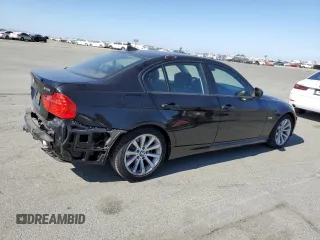 2011 BMW 3 Series 328i with VIN WBAPH5C54BA444424, listed as a Copart auction lot 60678395 with 91,440 mi miles and Salvage title. Bid and sale history available at DreamBid. Image 3.
