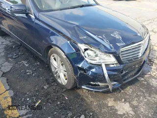2014 Mercedes-Benz C 250 Sport with VIN WDDGF4HB6EA917896, listed as a IAAI auction lot 42368736 with 54,678 mi miles and . Bid and sale history available at DreamBid. Image 6.