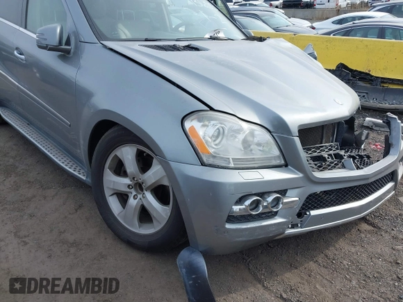 2011 Mercedes-Benz GL-Class GL 450 with VIN 4JGBF7BE2BA736553, listed as a IAAI auction lot 41316716 with Not Provided miles. Bid and sale history available at carsss.com. Image 14.