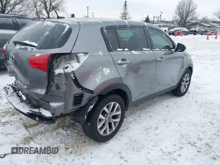 2016 Kia Sportage LX with VIN KNDPB3AC2G7847526, listed as a IAAI auction lot 41326209 with 202,657 mi miles. Bid and sale history available at carsss.com. Image 4.