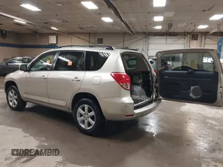 2006 Toyota RAV4 Limited z VIN JTMZD31VX66009253, wystawiony jako IAAI lot #42301921 z przebiegiem 226 000 mil mil oraz . Historia ofert i sprzedaży dostępna na DreamBid. Obrazek 3.