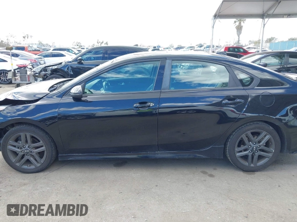 2021 Kia Forte GT-Line with VIN 3KPF34AD2ME272864, listed as a IAAI auction lot 41917512 with 62,610 mi miles. Bid and sale history available at carsss.com. Image 15.
