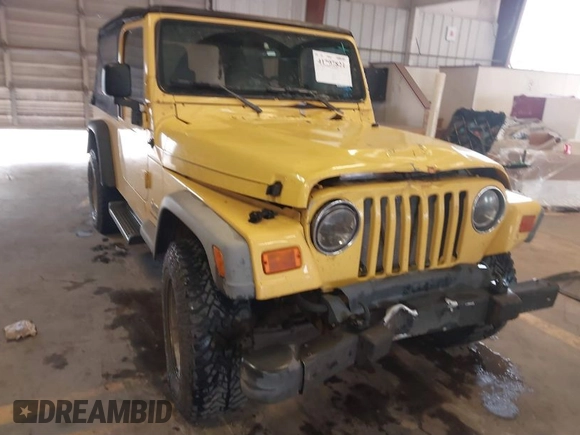 2005 Jeep Wrangler Unlimited with VIN 1J4FA44S95P373346, listed as a IAAI auction lot 41707821 with 175,865 mi miles. Bid and sale history available at carsss.com. Image 1.