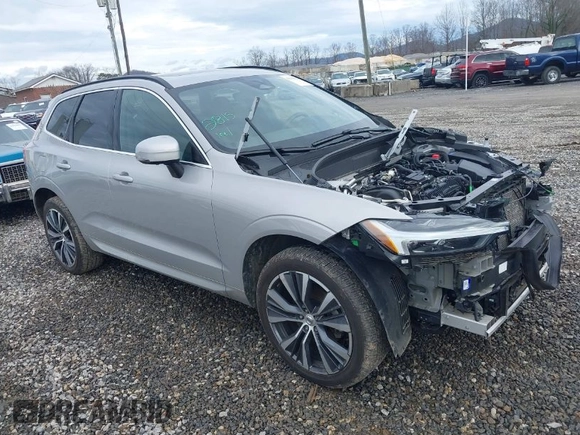 2022 Volvo XC60 Momentum with VIN YV4L12RK2N1972823, listed as a IAAI auction lot 41110804 with 46,380 mi miles. Bid and sale history available at carsss.com. Image 1.