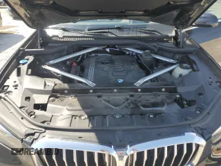 2021 BMW X5 xDrive40i с VIN 5UXCR6C06M9E80968, выставлен на аукционе Copart как лот 54848645 с пробегом 52 033 миль миль и Списание • Salvage title. История ставок и продаж доступна на DreamBid. Изображение 12.