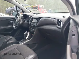 2019 Chevrolet Trax LT with VIN KL7CJLSB0KB957002, listed as a IAAI auction lot 41956062 with 27,928 mi miles and . Bid and sale history available at carsss.com. Image 5.