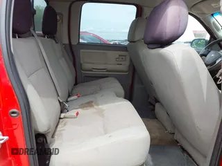 2007 Dodge Dakota SLT z VIN 1D7HE48K47S194764, wystawiony jako IAAI lot #42225686 z przebiegiem 184 372 mil mil oraz . Historia ofert i sprzedaży dostępna na DreamBid. Obrazek 8.
