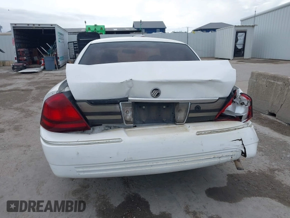 2009 Mercury Grand Marquis LS with VIN 2MEHM75V09X622177, listed as a IAAI auction lot 41899568 with 145,826 mi miles. Bid and sale history available at carsss.com. Image 6.