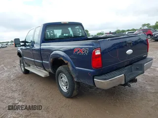 2012 Ford F-250 XL z VIN 1FT7X2B66CEB37698, wystawiony jako IAAI lot #42427035 z przebiegiem 269 696 mil mil oraz . Historia ofert i sprzedaży dostępna na DreamBid. Obrazek 3.