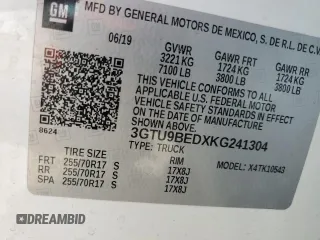 2019 GMC Sierra 1500 SLE z VIN 3GTU9BEDXKG241304, wystawiony jako Copart lot #58845365 z przebiegiem 98 773 mil mil oraz Szkoda całkowita • Salvage title. Historia ofert i sprzedaży dostępna na DreamBid. Obrazek 12.