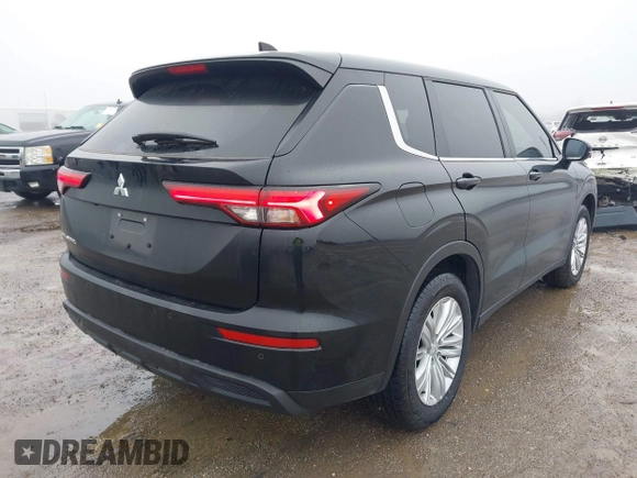 2024 Mitsubishi Outlander ES z VIN JA4J3UA88RZ074065, wystawiony jako IAAI lot #41451179 z przebiegiem 3 338 mil mil oraz . Historia ofert i sprzedaży dostępna na DreamBid. Obrazek 4.
