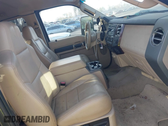 2008 Ford Super Duty F-250 SRW XL with VIN 1FTSX21518EC34074, listed as a IAAI auction lot 41899503 with 110,003 mi miles. Bid and sale history available at carsss.com. Image 5.
