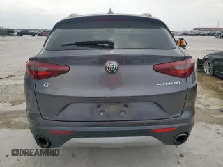 2018 Alfa Romeo Stelvio Sport z VIN ZASFAKPN4J7B72214, wystawiony jako Copart lot #56474125 z przebiegiem 135 689 mil mil oraz Szkody całkowita. Historia ofert i sprzedaży dostępna na DreamBid. Obrazek 6.