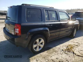 2014 Jeep Patriot Latitude with VIN 1C4NJPFB4ED894010, listed as a Copart auction lot 82109434 with Not Provided miles and Salvage Title. Bid and sale history available at carsss.com. Image 3.