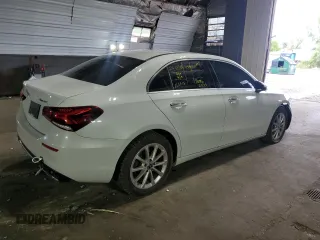 2019 Mercedes-Benz A 220 z VIN WDD3G4FBXKW028712, wystawiony jako Copart lot #59023105 z przebiegiem 95 881 mil mil oraz Szkoda całkowita • Salvage title. Historia ofert i sprzedaży dostępna na DreamBid. Obrazek 3.