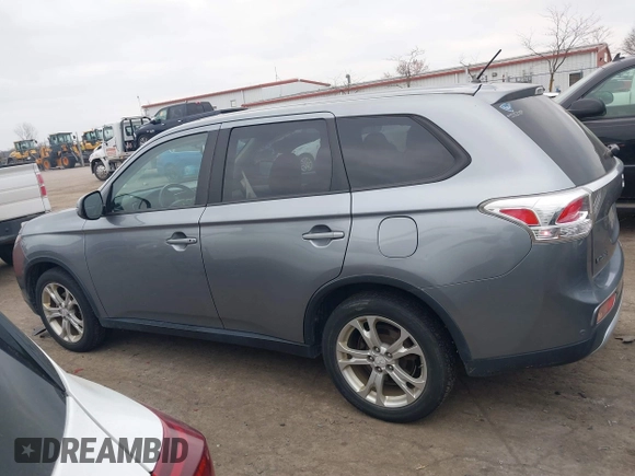 2015 Mitsubishi Outlander SE with VIN JA4AZ3A39FZ007936, listed as a IAAI auction lot 41003206 with 136,017 mi miles and . Bid and sale history available at DreamBid. Image 14.