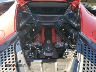 2023 Ferrari SF90 z VIN ZFF95NLA9P0296772, wystawiony jako Copart lot #77435564 z przebiegiem 1523 mil mil oraz Szkody całkowita. Historia ofert i sprzedaży dostępna na DreamBid. Obrazek 12.