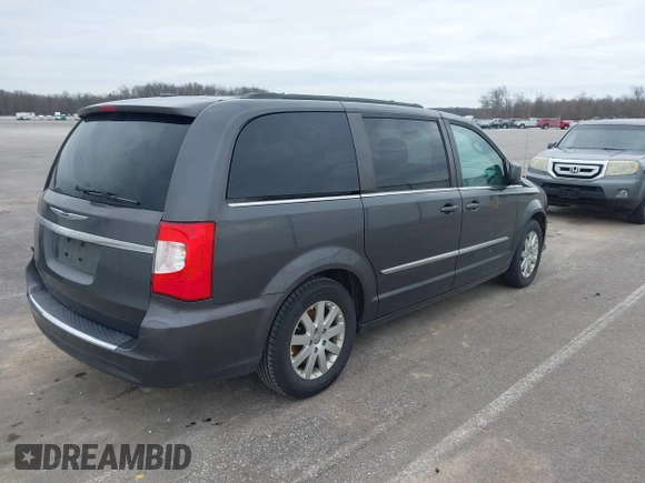 2016 Chrysler Town & Country Touring with VIN 2C4RC1BG4GR231224, listed as a IAAI auction lot 41750794 with 225,907 mi miles. Bid and sale history available at carsss.com. Image 4.