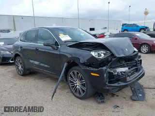 2017 Porsche Cayenne with VIN WP1AA2A2XHKA90706, listed as a IAAI auction lot 41692768 with 92,800 mi miles. Bid and sale history available at carsss.com. Image 1.