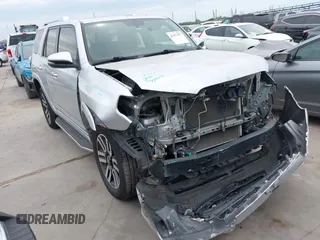 2017 Toyota 4Runner SR5 z VIN JTEBU5JR3H5427660, wystawiony jako IAAI lot #42477925 z przebiegiem 95 815 mil mil oraz . Historia ofert i sprzedaży dostępna na DreamBid. Obrazek 6.