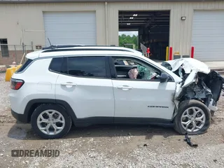 2024 Jeep Compass Latitude with VIN 3C4NJDBN1RT132767, listed as a IAAI auction lot 42497634 with Not provided miles and . Bid and sale history available at DreamBid. Image 13.