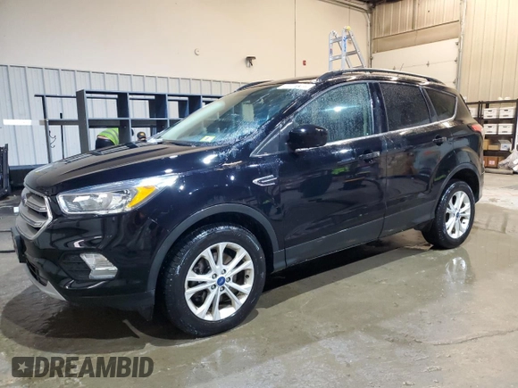 2018 Ford Escape SE z VIN 1FMCU9GD7JUD46213, wystawiony jako Copart lot #45981125 z przebiegiem 95 242 mil mil oraz Czysty tytuł • Clean title. Historia ofert i sprzedaży dostępna na DreamBid. Obrazek 1.