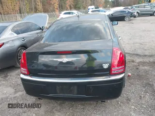 2008 Chrysler 300 C Hemi with VIN 2C3LA63H88H118209, listed as a IAAI auction lot 40918039 with 171,620 mi miles and . Bid and sale history available at carsss.com. Image 16.