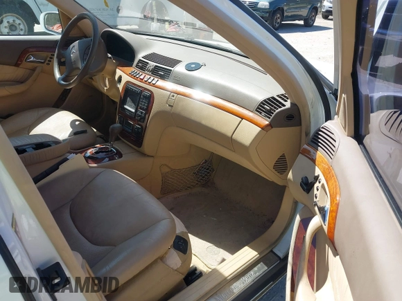 2001 Mercedes-Benz S with VIN WDBNG70J81A166750, listed as a IAAI auction lot 42168436 with 149,258 mi miles. Bid and sale history available at carsss.com. Image 5.