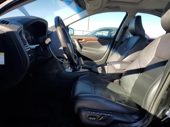 2005 Volvo S60 with VIN YV1RH592852481400, listed as a Copart auction lot 83910214 with 157,781 mi miles and Salvage Title. Bid and sale history available at carsss.com. Image 7.