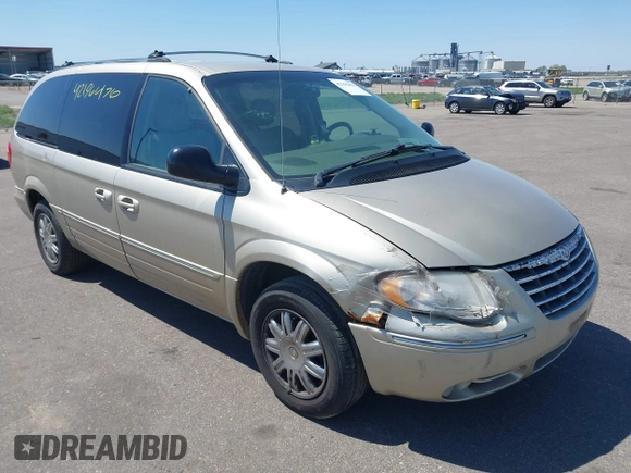 2005 Chrysler Town & Country Limited with VIN 2C8GP64L55R199737, listed as a IAAI auction lot 42196476 with 178,823 mi miles. Bid and sale history available at carsss.com. Image 1.
