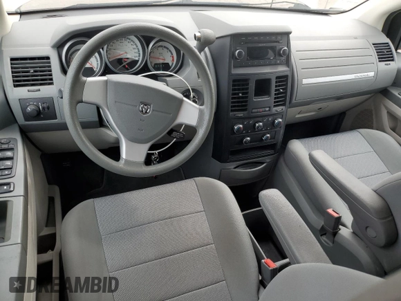 2009 Dodge Grand Caravan SE z VIN 2D8HN44EX9R533530, wystawiony jako Copart lot #59548375 z przebiegiem 130 956 mil mil oraz Szkoda całkowita • Salvage title. Historia ofert i sprzedaży dostępna na DreamBid. Obrazek 8.