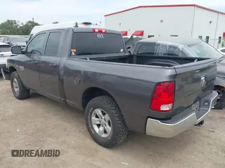 2020 Ram 1500 Tradesman z VIN 1C6RR6FT7LS146154, wystawiony jako IAAI lot #42040792 z przebiegiem 42 611 mil mil oraz . Historia ofert i sprzedaży dostępna na DreamBid. Obrazek 3.