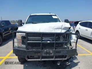 2017 Ford F-250 Lariat with VIN 1FT7W2BT2HEE85692, listed as a IAAI auction lot 42325993 with 211,296 mi miles and . Bid and sale history available at DreamBid. Image 6.