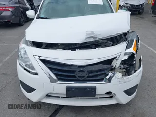 2015 Nissan Versa SV with VIN 3N1CN7AP7FL812770, listed as a IAAI auction lot 42047127 with 112,151 mi miles. Bid and sale history available at carsss.com. Image 6.