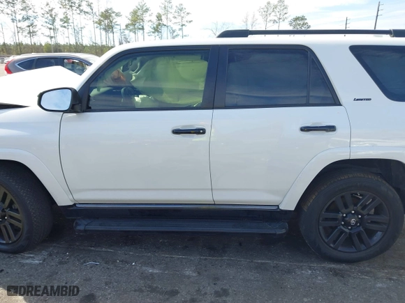 2020 Toyota 4Runner SR5 with VIN JTEBU5JR4L5800195, listed as a IAAI auction lot 41481094 with 122,100 mi miles. Bid and sale history available at carsss.com. Image 14.