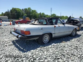 1979 Mercedes-Benz SL with VIN 10704412057129, listed as a Copart auction lot 54794415 with 141,122 mi miles and Clean title. Bid and sale history available at DreamBid. Image 3.