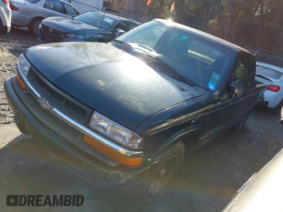 2003 Chevrolet S-10 with VIN 1GCCS19H638165384, listed as a IAAI auction lot 41543313 with 117,386 mi miles and . Bid and sale history available at DreamBid. Image 17.