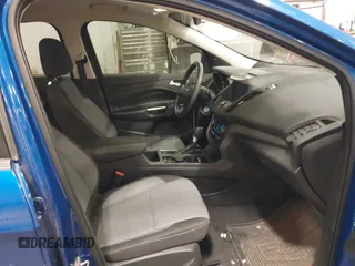 2017 Ford Escape SE z VIN 1FMCU0G90HUA94581, wystawiony jako IAAI lot #41396965 z przebiegiem 104 978 mil mil oraz . Historia ofert i sprzedaży dostępna na DreamBid. Obrazek 5.