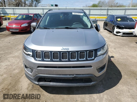 2018 Jeep Compass Latitude z VIN 3C4NJDBB1JT336317, wystawiony jako Copart lot #50824635 z przebiegiem 100 173 mil mil oraz Szkody całkowita. Historia ofert i sprzedaży dostępna na DreamBid. Obrazek 5.