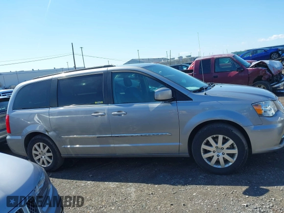 2016 Chrysler Town & Country Touring with VIN 2C4RC1BGXGR185642, listed as a IAAI auction lot 42092927 with 124,085 mi miles and . Bid and sale history available at DreamBid. Image 13.