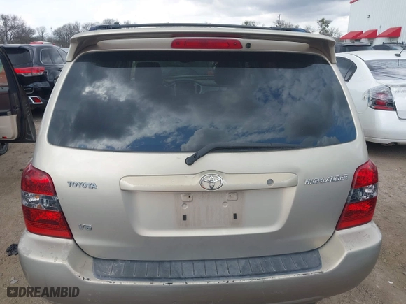2006 Toyota Highlander w/3rd Row with VIN JTEEP21A960163299, listed as a IAAI auction lot 41179758 with 205,521 mi miles. Bid and sale history available at carsss.com. Image 16.